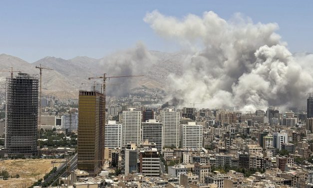 Sociólogo Dr. Tito Tricot sobre situación en Irán